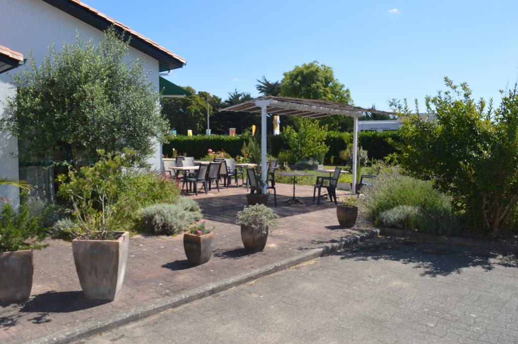Hotel Les Jardins D'Oleron Saint-Pierre-d'Oleron Exterior foto